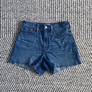 Madewell The Curvy Perfect Jean Short in Burnett Wash: TENCEL Denim Edition